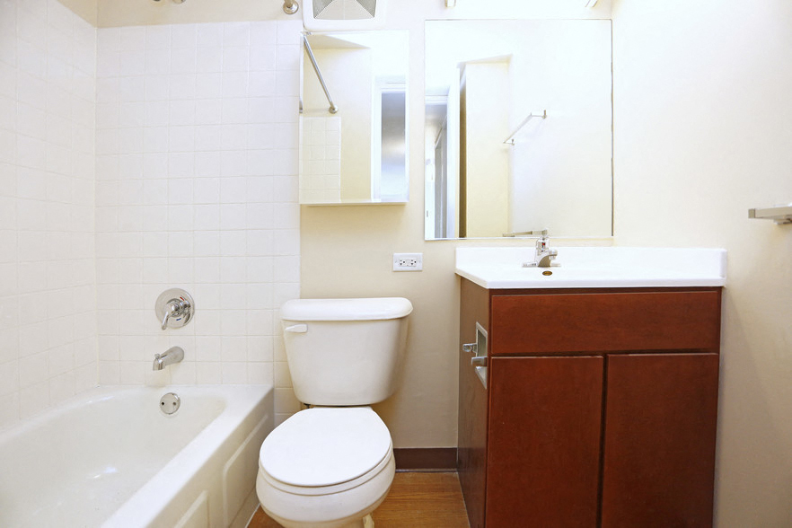 Apartment Bathroom at 4700 Lake Park Apartments